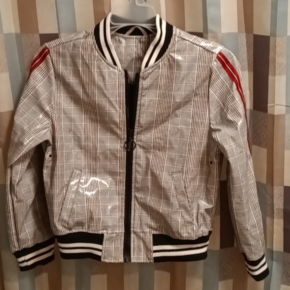 NWT URBAN REPUBLIC 100% polyurethane wine black & white jacket S 10/12 - Picture 2 of 4